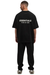 เสื้อยืดลายโลโก้ Arch SS24 ของ Fear Of God Essentials