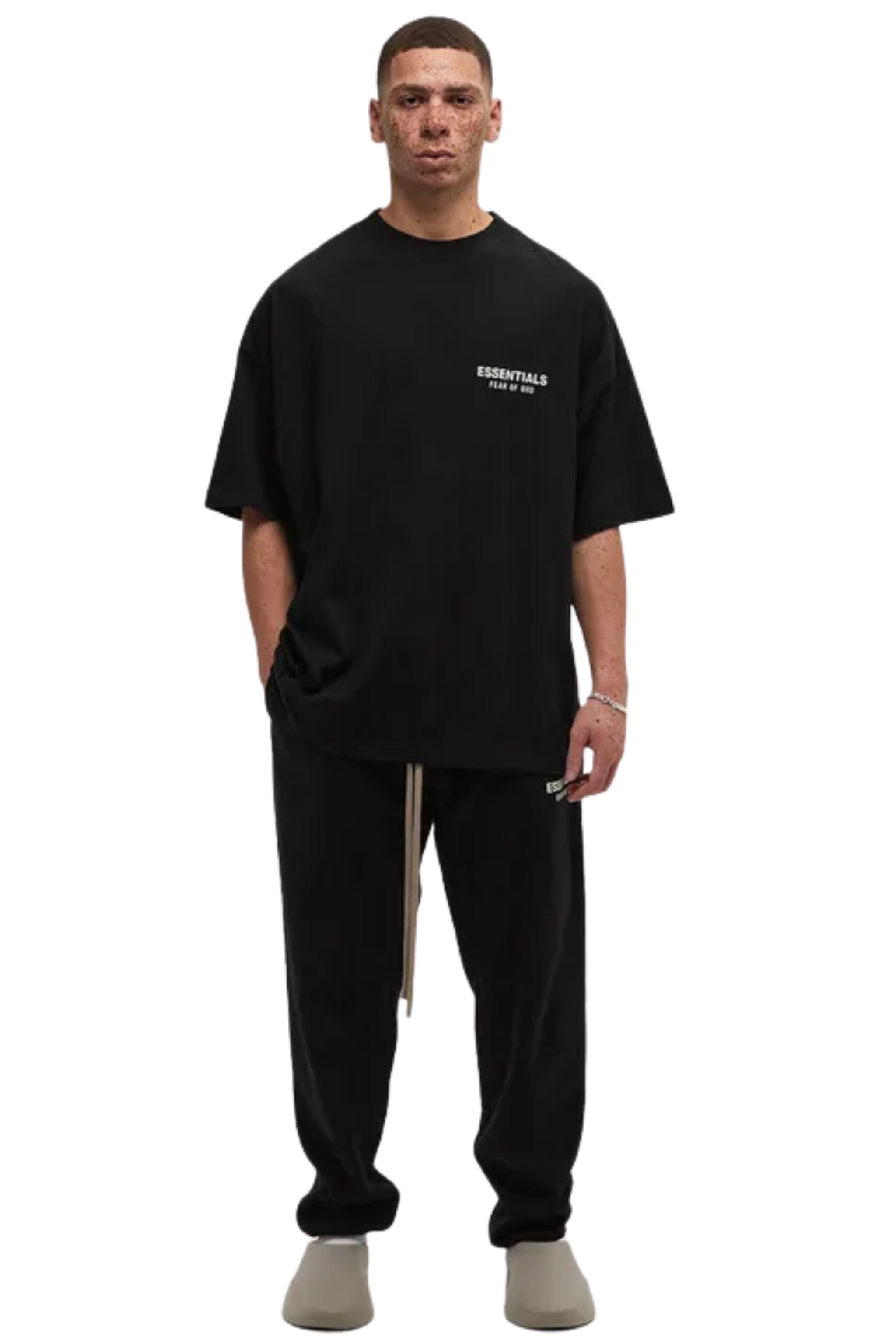 เสื้อยืดลายโลโก้ Arch SS24 ของ Fear Of God Essentials