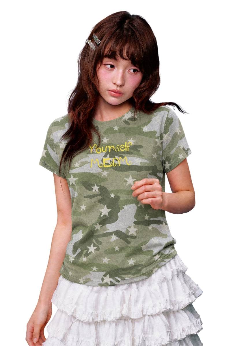 MEDM Slogan Print Camo Star All Over Print Streetwear Short Sleeve Tee