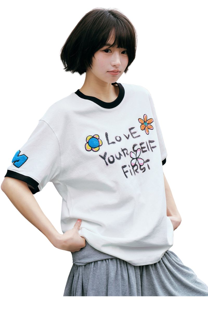 MEDM × YUY Jade Hugging Heart Slogan Contrast Trim Crew Neck Tee