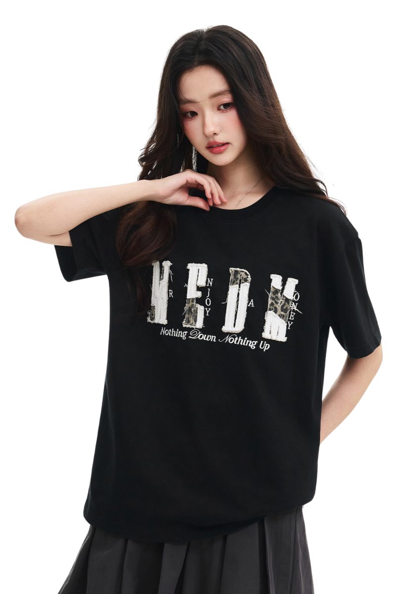 MEDM Contrast Patch Embroidered Logo Oversized Couple Crew Neck Short Sleeve T-Shirt