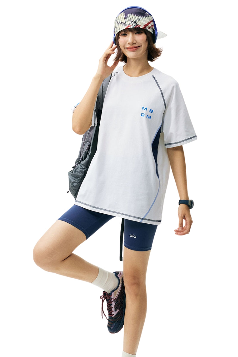 MEDM Gradient Wave Letter Print Tee