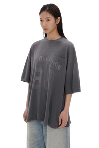 Masonprince 88 t-shirt in faded black with oversized fit worn by model