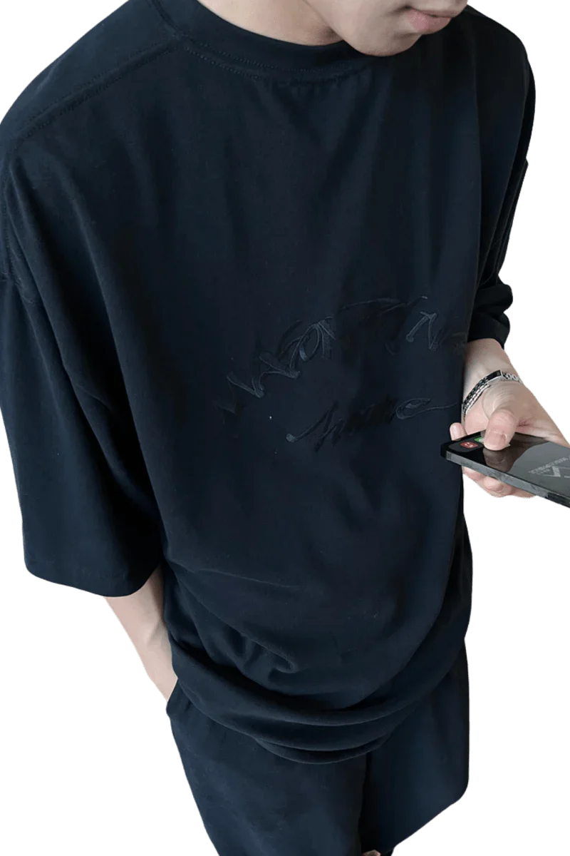 Masonprince Home Embroidery Tee in Black with a Relaxed Fit for Casual Outfits