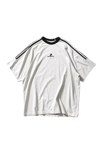 Masonprince Triple Stripe Tee in White with Black Accents and Relaxed Fit for Casual Style